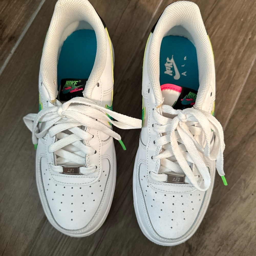 Nike Air Force 1 sneakers Aquamarine LV8 5.5Y